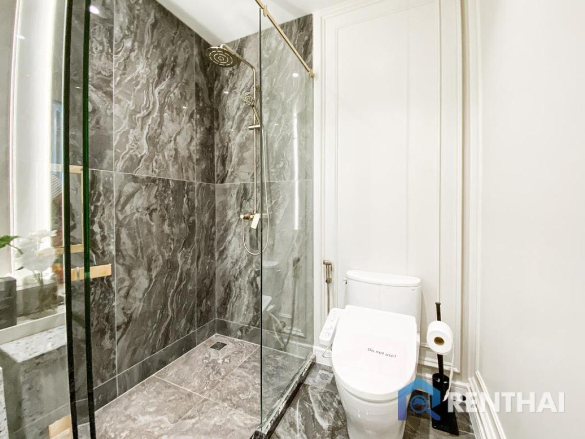 ขายคอนโดภูเก็ต : สำหรับ ขาย คอนโด 2 ห้องนอน ที่ Hennessy Residence