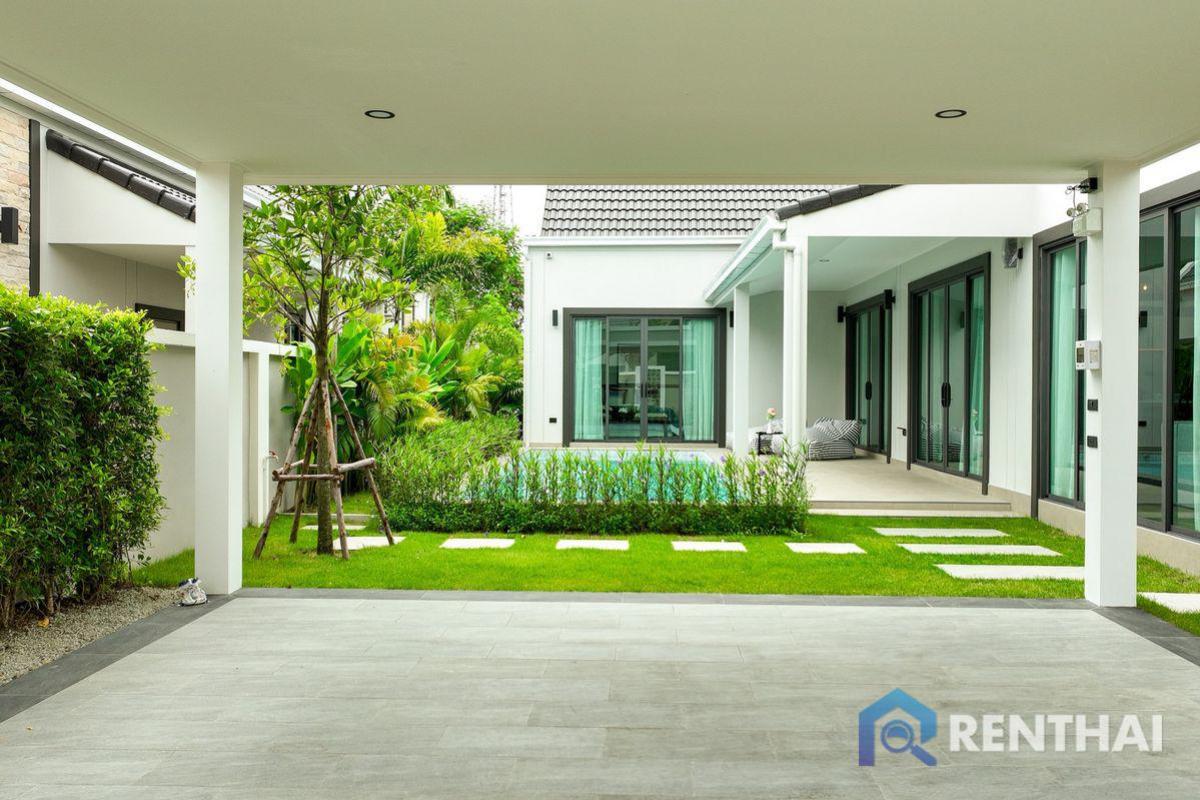 For SaleHousePattaya, Bangsaen, Chonburi : Stunning 3-Bedroom Pattaya Home