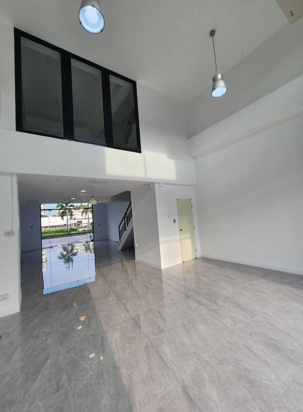 ให้เช่าอาคารพาณิชย์พัฒนาการ ศรีนครินทร์ : 03/04/2026, ให้เช่าทาวน์โฮมใหญ่ H-Cape Biz Sector อ่อนนุช 295 ตรม. 
ทำเลดี พร้อมพื้นที่กว้าง 31.3 ตร.ว. เช่าเพียง 75,000 บาท/เดือน 0642748883