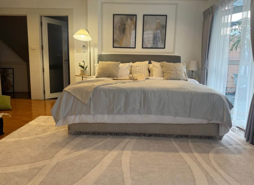 ให้เช่าทาวน์โฮมบางนา แบริ่ง ลาซาล : ให้เช่าทาวน์โฮมรีโนเวทใหม่ Prime Place สุขุมวิท 105 4ห้องนอน เลี้ยงสัตว์ได้ เดินไป MRT สีเหลืองได้