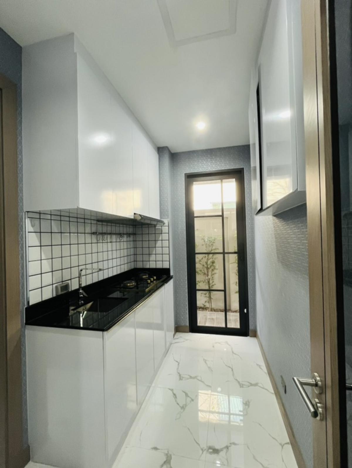 For SaleHousePattaya, Bangsaen, Chonburi : Machaner Van, Pattaya, Madcha Nirvana, new house, Built in+Solar Cell, nearly 2 million, more beautiful than angels.