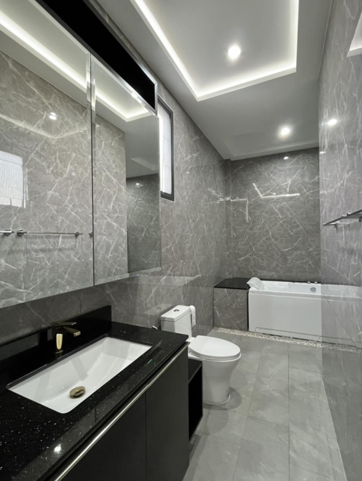 For SaleHousePattaya, Bangsaen, Chonburi : Machaner Van, Pattaya, Madcha Nirvana, new house, Built in+Solar Cell, nearly 2 million, more beautiful than angels.