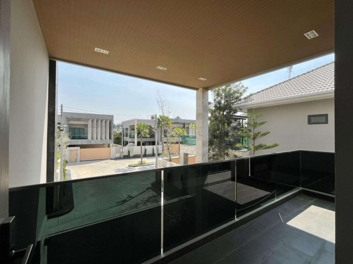 For SaleHousePattaya, Bangsaen, Chonburi : Machaner Van, Pattaya, Madcha Nirvana, new house, Built in+Solar Cell, nearly 2 million, more beautiful than angels.