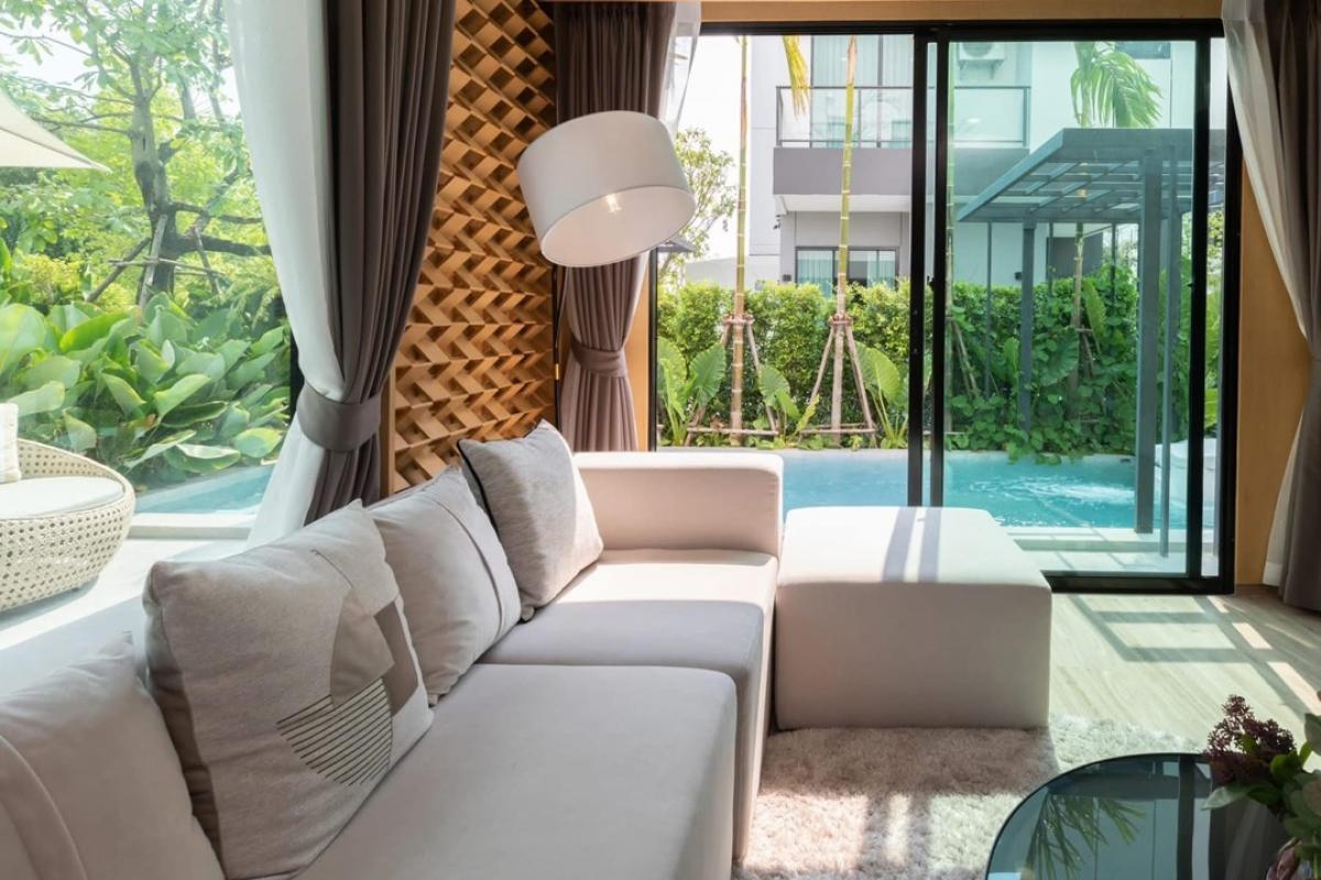 ให้เช่าบ้านลาดกระบัง สุวรรณภูมิ : 📢👇 Pool villa, 3-story at Altitude Forest Onnut-Latkrabang, nice modern decoration or able to rent as unfurnished