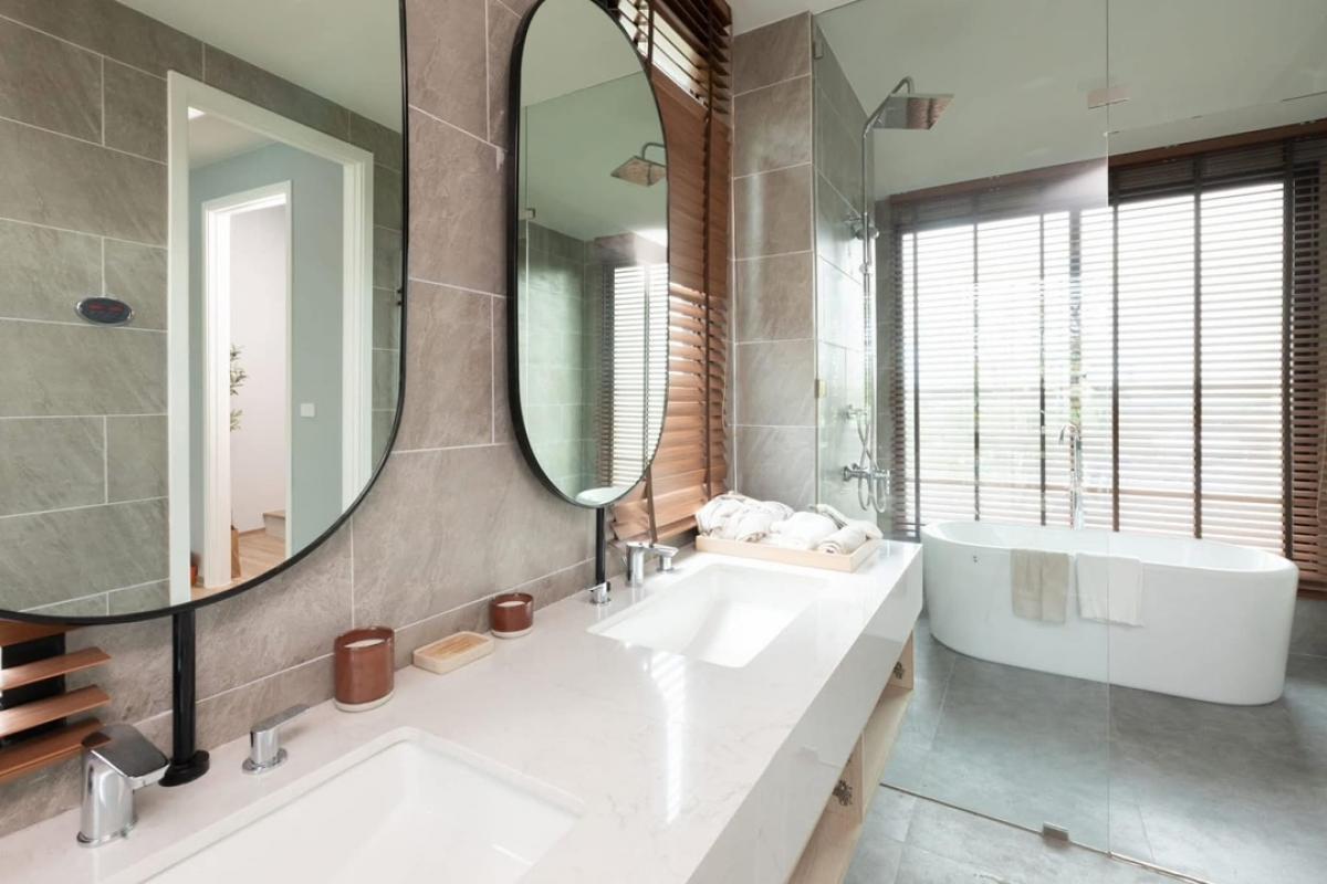 ให้เช่าบ้านลาดกระบัง สุวรรณภูมิ : 📢👇 Pool villa, 3-story at Altitude Forest Onnut-Latkrabang, nice modern decoration or able to rent as unfurnished