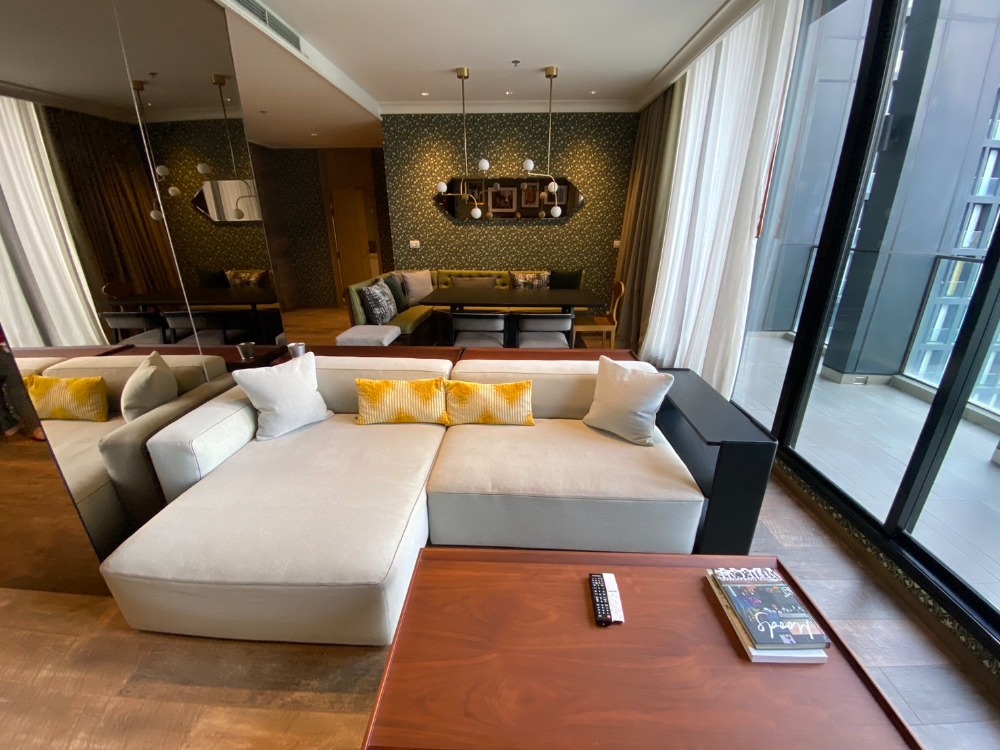 For RentCondoWitthayu, Chidlom, Langsuan, Ploenchit : ✨Noble Pleonchit✨ Luxury 3B 3B size 180, Fully furnished, Rent 180,000 THB/month‼️