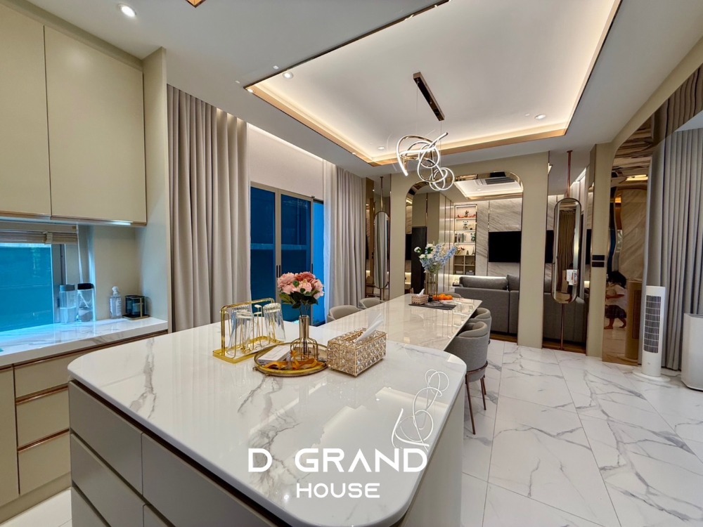 For SaleHouseSeri Thai, Ramkhamhaeng Nida : For sale: Luxury house, beautifully decorated, ready to move in! Bangkok Boulevard Signature Lat Phrao–Seri Thai