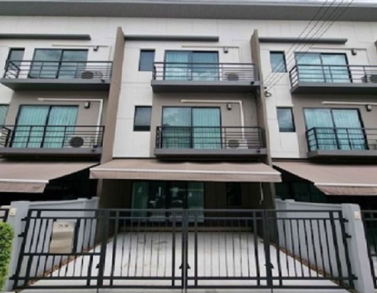 ให้เช่าทาวน์โฮมนวมินทร์ รามอินทรา : โทร. 081-632-0632 ให้เช่าทาวน์โฮม 3 ชั้น บ้านกลางเมือง รามอินทรา ซอยกาญจนาภิเษก 6/1 บ้านสวยมาก บ้านสภาพใหม่ แอร์ 4 เครื่อง เฟอร์นิเจอร์ครบ อยู่อาศัย เลี้ยงสัตว์ตัวเล็กได้