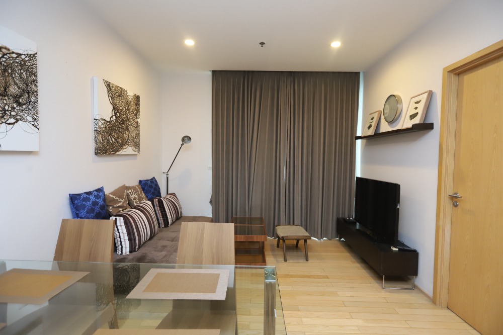 For RentCondoSukhumvit, Asoke, Thonglor : For sale/rent: Condo 39 by Sansiri, near BTS Phrom Phong, approximately 300 meters.