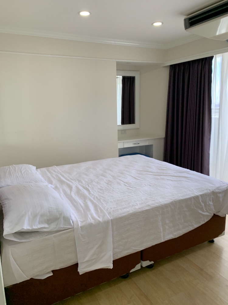 For RentCondoPattanakan, Srinakarin : !! Beautiful room for rent, Flora Ville condo, near BTS Hua Mak