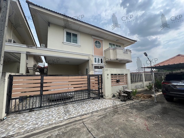 For SaleHouseNawamin, Ramindra : Single house, Baan Arunwan 4, empty house with 3 air conditioners, house next to the guardhouse, near Big C Food Place.