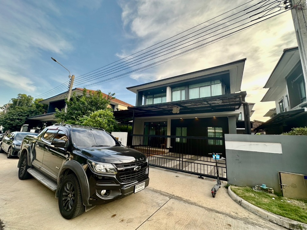 ให้เช่าบ้านพัฒนาการ ศรีนครินทร์ : 🏡 ให้เช่า: บ้านเดี่ยวหรู หลังมุม ในโครงการเศรษฐสิริ กรุงเทพกรีฑา ✨ บ้านสวย ตกแต่งครบ พร้อมเข้าอยู่ มาพร้อมความเป็นส่วนตัว ด้วยพื้นที่หลังมุม