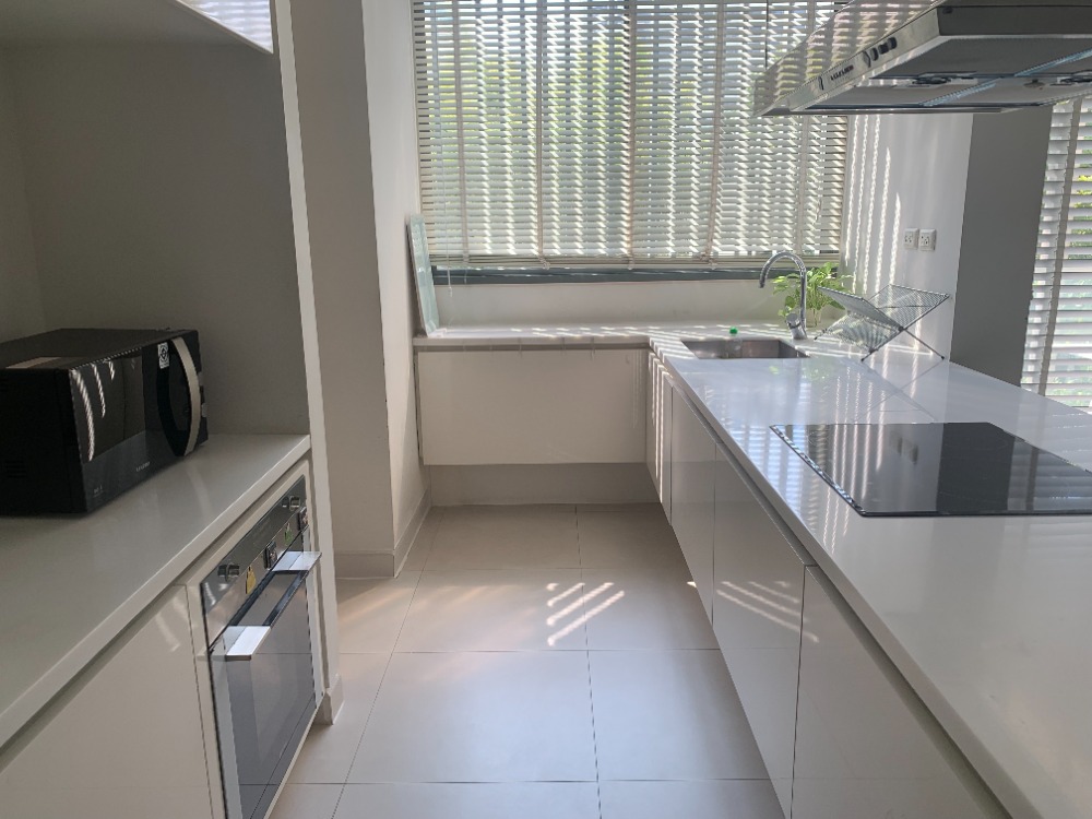 ขายคอนโดสุขุมวิท อโศก ทองหล่อ : Foreigner Quota ขาย 2 ห้องนอน ขนาดใหญ่ 100 กว่าตรม ใจกลางอโศก ใกล้ BTS ที่ Domus 16 #MN25010012