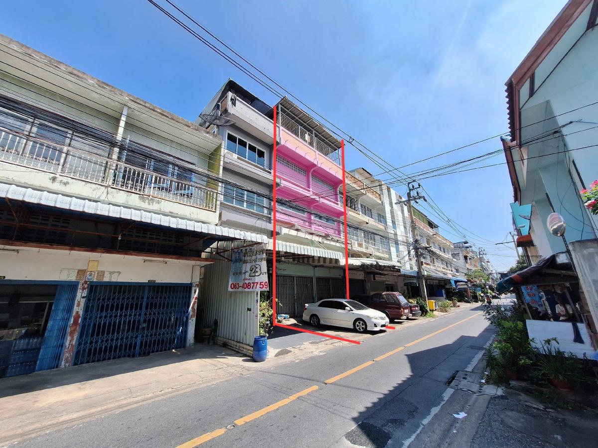 For SaleHome OfficePinklao, Charansanitwong : For sale: 3.5-storey shophouse, 2 units, area 56 sq m, behind Tang Hua Seng, Soi Sirindhorn 5, Bang Bamru, Bang Phlat, Bangkok