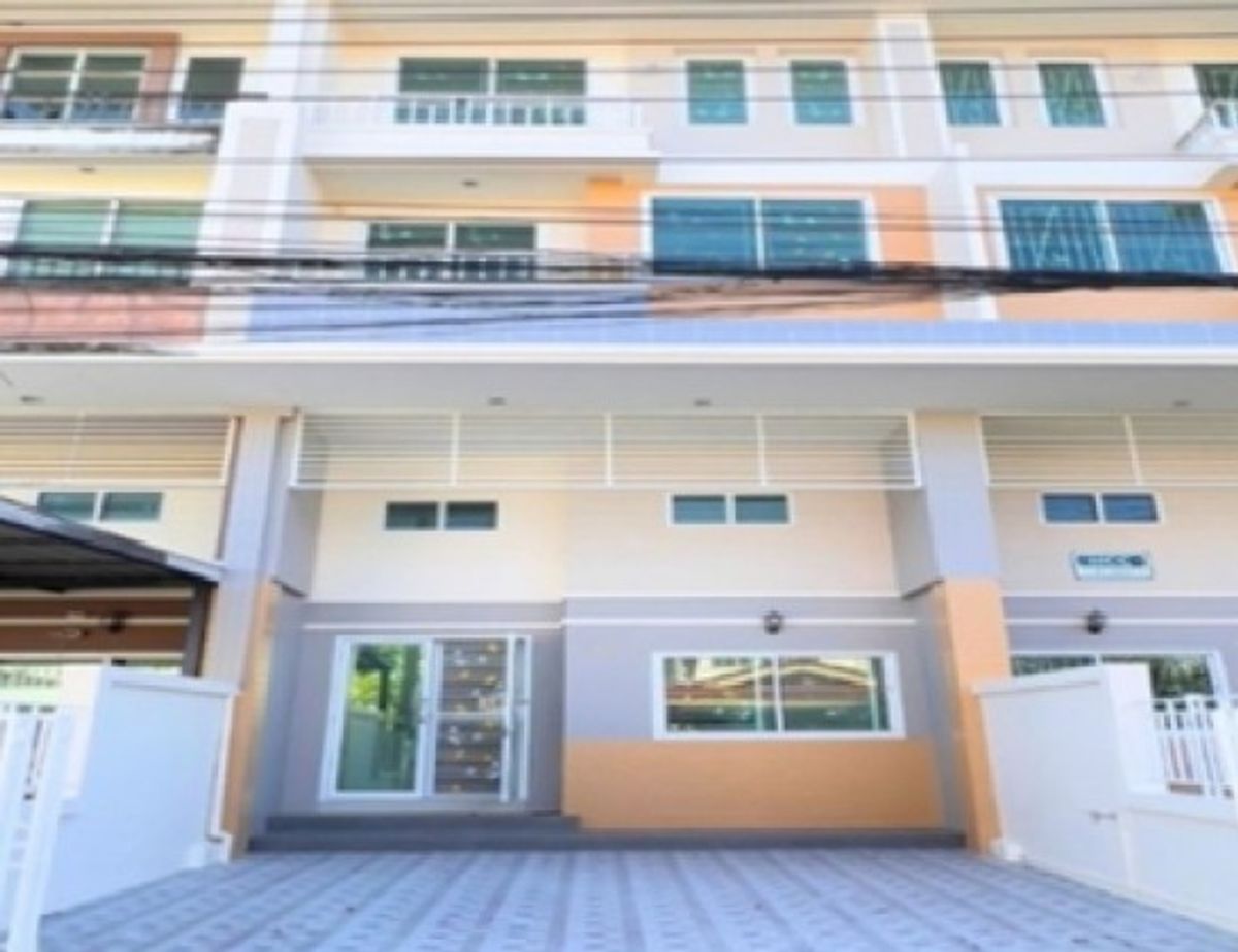 ให้เช่าทาวน์โฮมนวมินทร์ รามอินทรา : โทร. 081-632-0632 ให้เช่าทาวน์โฮม 3.5 ชั้น ซอยนวมินทร์ 77 บ้านสวย Renovate ใหม่ แอร์ 3 เครื่อง ไม่มีเฟอร์นิเจอร์ อยู่อาศัย หรือ เป็นสำนักงาน จดบริษัทได้