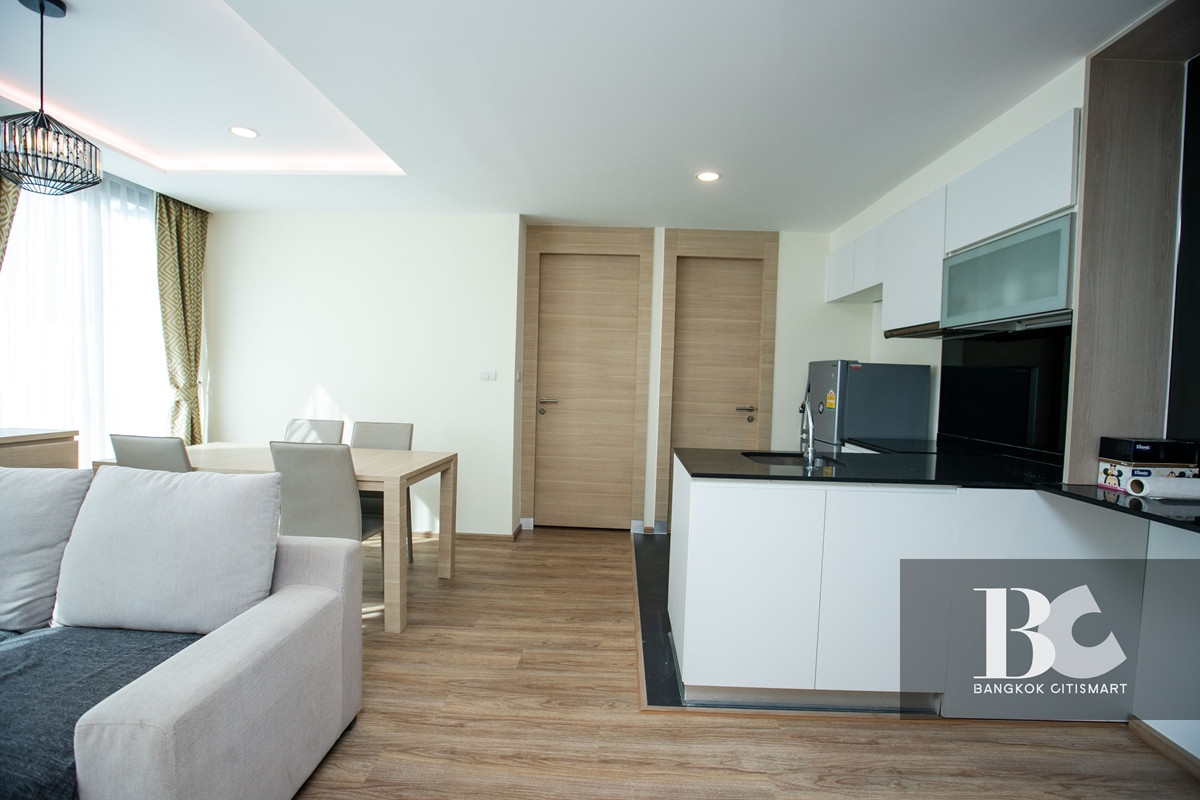 ขาย  /  ให้เช่า คอนโด Low Rise 8 ชั้น  Klass Silom ใกล้รถไฟฟ้า BTS ช่องนนทรี และ MRT สีลม Loading...