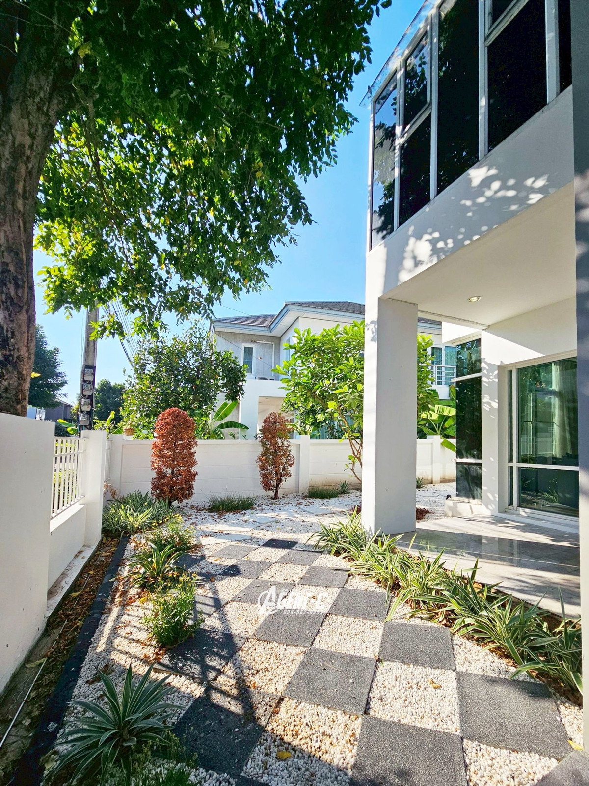 For SaleHouseKaset Nawamin,Ladplakao : For sale: AREEYA METRO Kaset-Nawamin, 2-storey detached house, area 65 sq m., beautiful house ready to move in, good location, convenient transportation, near Central Ramintra and Kasetsart University.