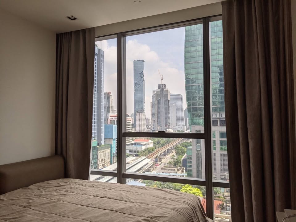 ขายคอนโดสาทร นราธิวาส : For sale luxury condo in Sathorn! 1 Bedroom fully furnished City view Near BTS Chong nonsi