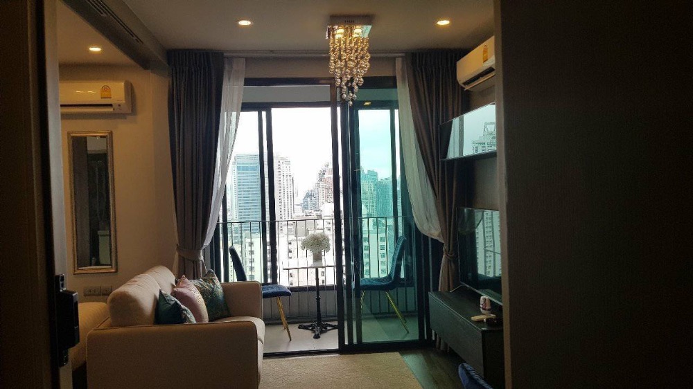 ขายคอนโดราชเทวี พญาไท : 🔥 พลาดไม่ได้ ลดราคาโหด! 🔥 🌆 ชั้นสูง วิวสวย 🏙️ Ideo Q Siam-Ratchathewi 📍 1 ห้องนอน | 1 ห้องน้ำ | ขนาด 35 ตร.ม. 💸 ขายเพียง 5,190,000 บาท (ราคาต่อรองได้!) 📞 Call: 086-746-8882 (K. Cooper)
