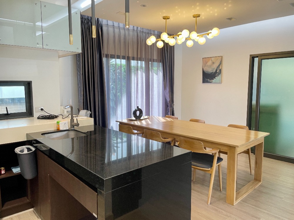 For SaleHousePattanakan, Srinakarin : 🔥For sale Setthasiri Srinakarin-Rama9  2-storey detached house, 77 sq m., 3 bedrooms, 3 bathrooms, 3 parking spaces, corner plot, next to the garden, Krungthep Kreetha Road 7, near the entrance/exit of Rama 9 Expressway