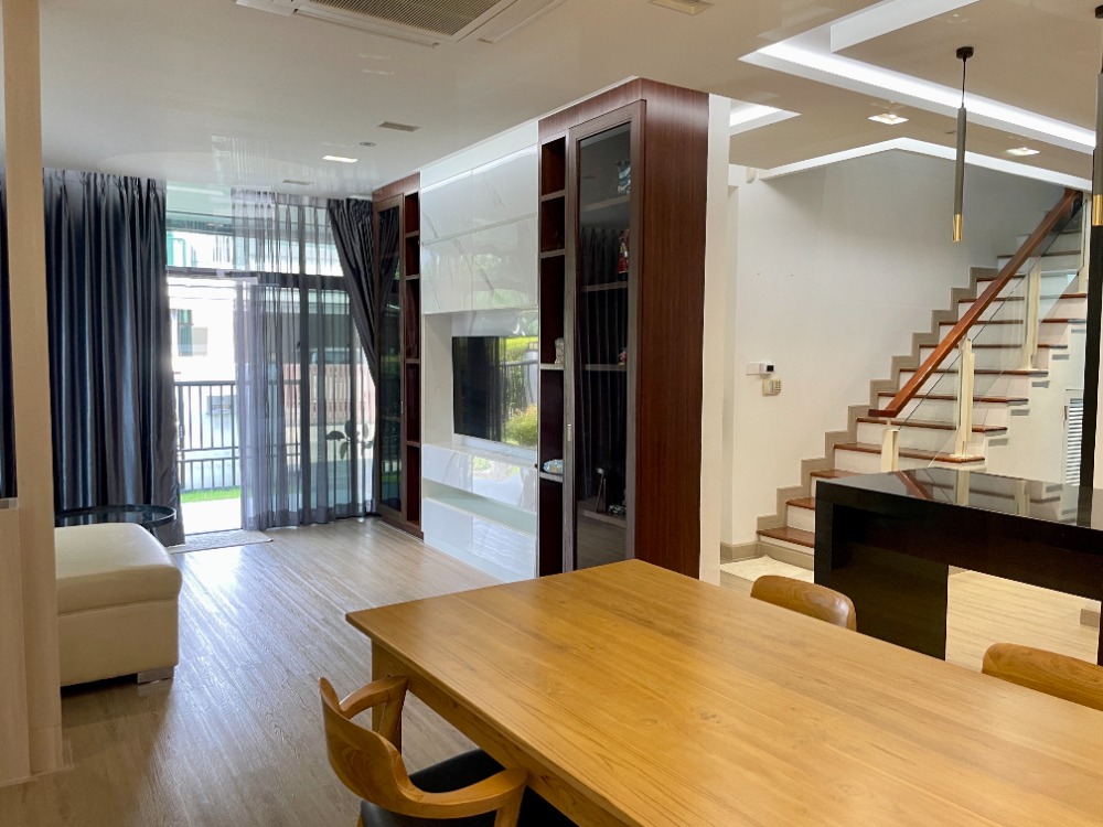 For SaleHousePattanakan, Srinakarin : 🔥For sale Setthasiri Srinakarin-Rama9  2-storey detached house, 77 sq m., 3 bedrooms, 3 bathrooms, 3 parking spaces, corner plot, next to the garden, Krungthep Kreetha Road 7, near the entrance/exit of Rama 9 Expressway