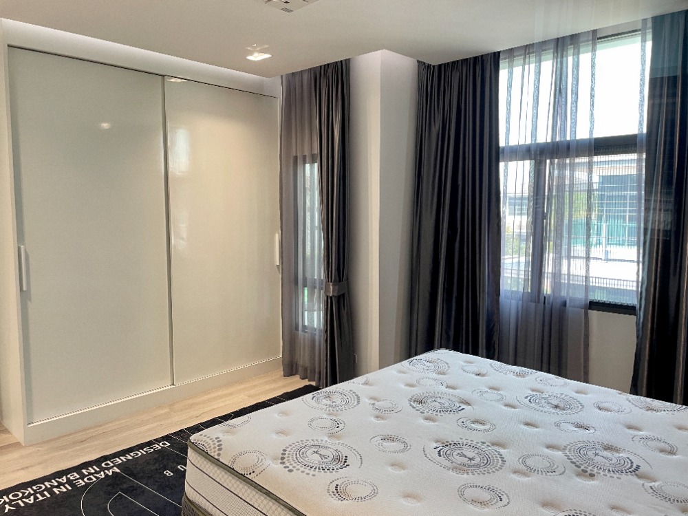 For SaleHousePattanakan, Srinakarin : 🔥For sale Setthasiri Srinakarin-Rama9  2-storey detached house, 77 sq m., 3 bedrooms, 3 bathrooms, 3 parking spaces, corner plot, next to the garden, Krungthep Kreetha Road 7, near the entrance/exit of Rama 9 Expressway