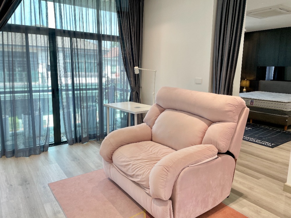 For SaleHousePattanakan, Srinakarin : 🔥For sale Setthasiri Srinakarin-Rama9  2-storey detached house, 77 sq m., 3 bedrooms, 3 bathrooms, 3 parking spaces, corner plot, next to the garden, Krungthep Kreetha Road 7, near the entrance/exit of Rama 9 Expressway