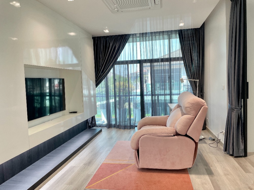 For SaleHousePattanakan, Srinakarin : 🔥For sale Setthasiri Srinakarin-Rama9  2-storey detached house, 77 sq m., 3 bedrooms, 3 bathrooms, 3 parking spaces, corner plot, next to the garden, Krungthep Kreetha Road 7, near the entrance/exit of Rama 9 Expressway