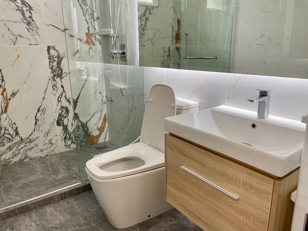 For SaleHousePattanakan, Srinakarin : 🔥For sale Setthasiri Srinakarin-Rama9  2-storey detached house, 77 sq m., 3 bedrooms, 3 bathrooms, 3 parking spaces, corner plot, next to the garden, Krungthep Kreetha Road 7, near the entrance/exit of Rama 9 Expressway