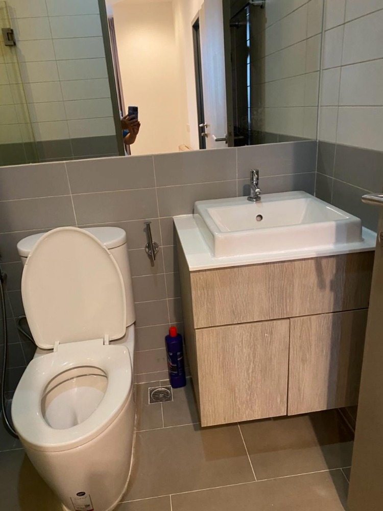 For SaleCondoRatchathewi,Phayathai : Ideo Mobi Phayathai【𝐒𝐄𝐋𝐋 & 𝐑𝐄𝐍𝐓】🔥 1 bedroom condo, decorated in a classic, timeless style with furniture and warm colors🔥 Contact Line ID: @hacondo