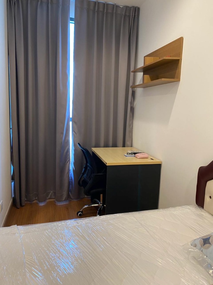 For SaleCondoRatchathewi,Phayathai : Ideo Mobi Phayathai【𝐒𝐄𝐋𝐋 & 𝐑𝐄𝐍𝐓】🔥 1 bedroom condo, decorated in a classic, timeless style with furniture and warm colors🔥 Contact Line ID: @hacondo