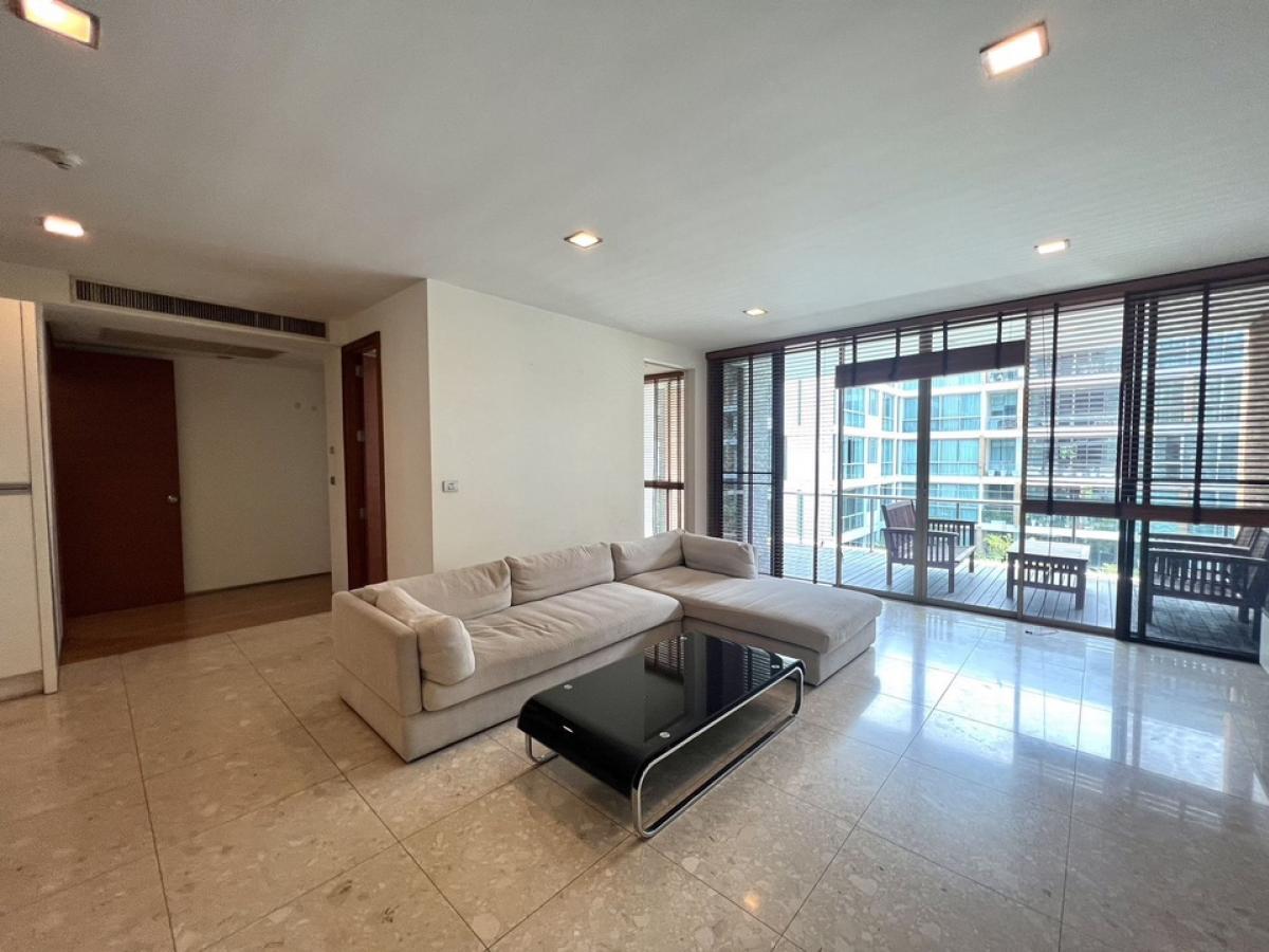 For SaleCondoOnnut, Udomsuk : Urgent sale!! Ficus Lane size 210.48 Sq.m 3 bed 3 bath only 34,500,000 M. Contact 086-795-9997 (Jimmy)