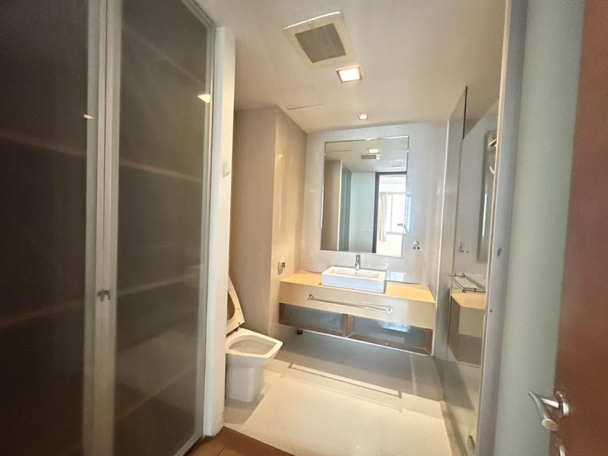 For SaleCondoOnnut, Udomsuk : Urgent sale!! Ficus Lane size 210.48 Sq.m 3 bed 3 bath only 34,500,000 M. Contact 086-795-9997 (Jimmy)