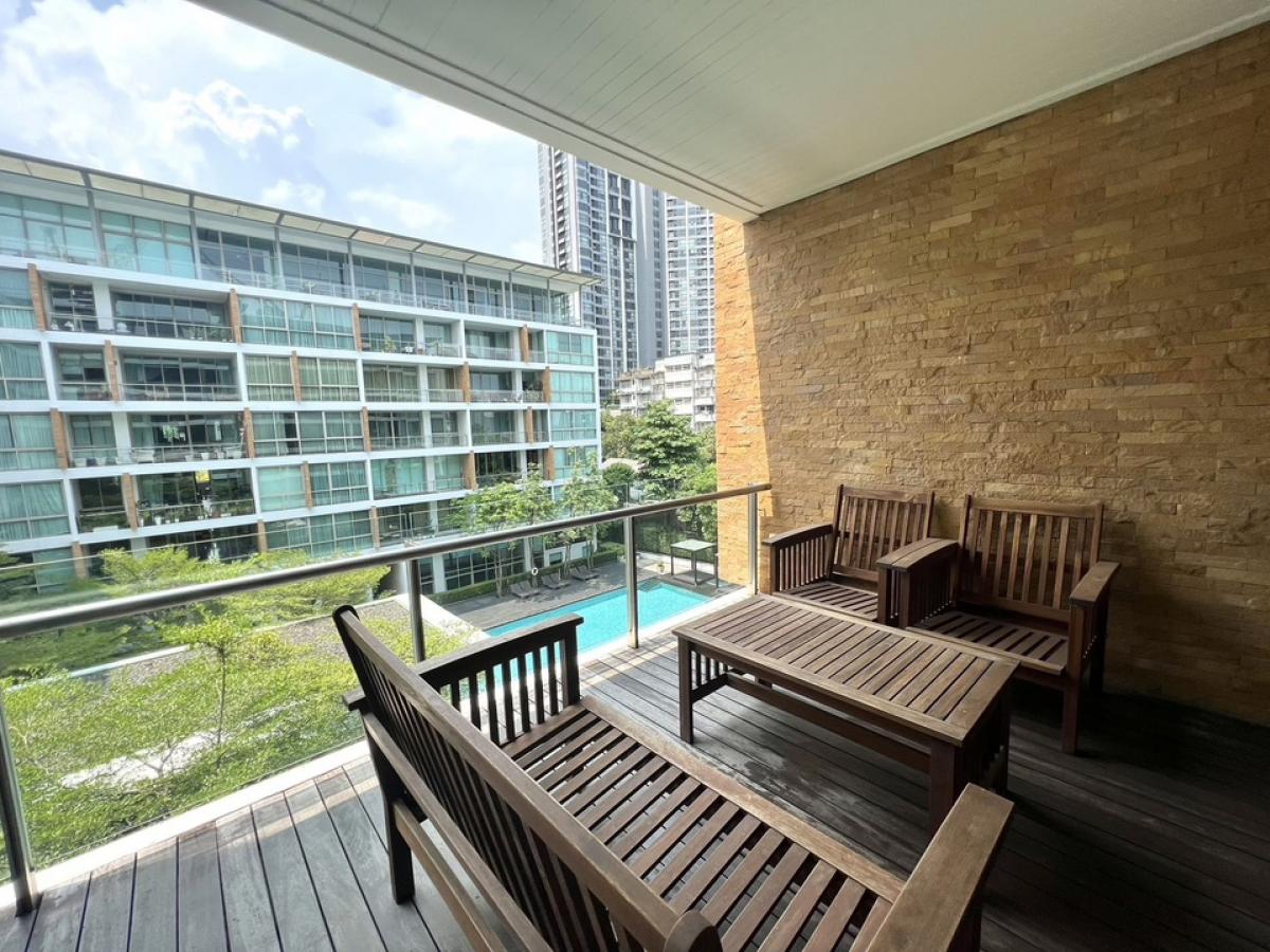 For SaleCondoOnnut, Udomsuk : Urgent sale!! Ficus Lane size 210.48 Sq.m 3 bed 3 bath only 34,500,000 M. Contact 086-795-9997 (Jimmy)