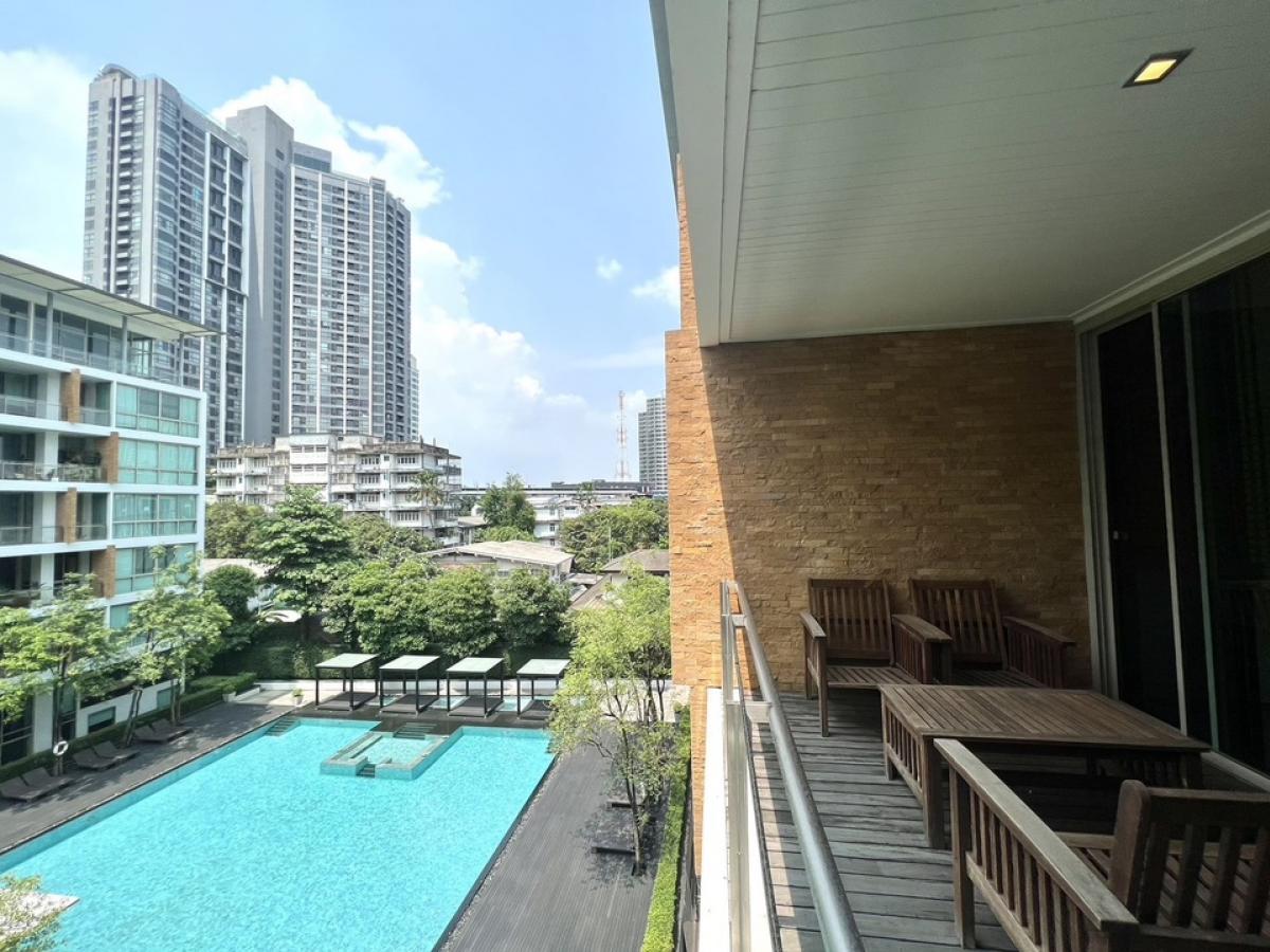 For SaleCondoOnnut, Udomsuk : Urgent sale!! Ficus Lane size 210.48 Sq.m 3 bed 3 bath only 34,500,000 M. Contact 086-795-9997 (Jimmy)