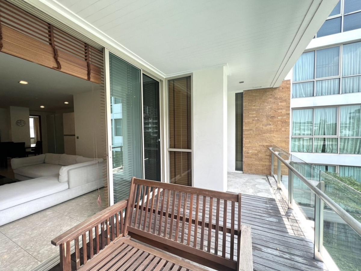 For SaleCondoOnnut, Udomsuk : Urgent sale!! Ficus Lane size 210.48 Sq.m 3 bed 3 bath only 34,500,000 M. Contact 086-795-9997 (Jimmy)