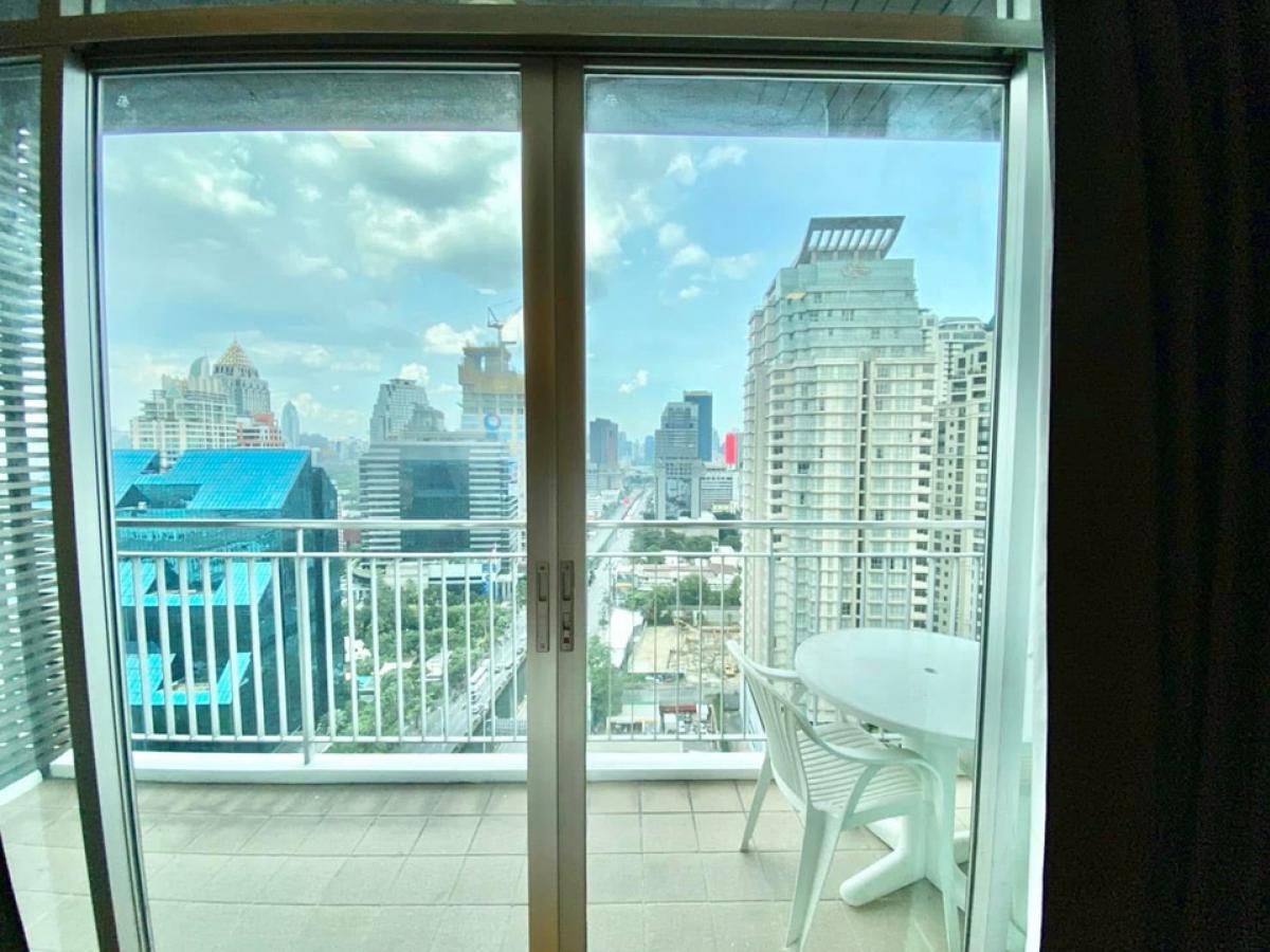 For SaleCondoSathorn, Narathiwat : Urgent sale!! Urbana Sarthorn size 139.40 Sq.m 2 bed 2 bath only 24,000,000 M. Contact 086-795-9997