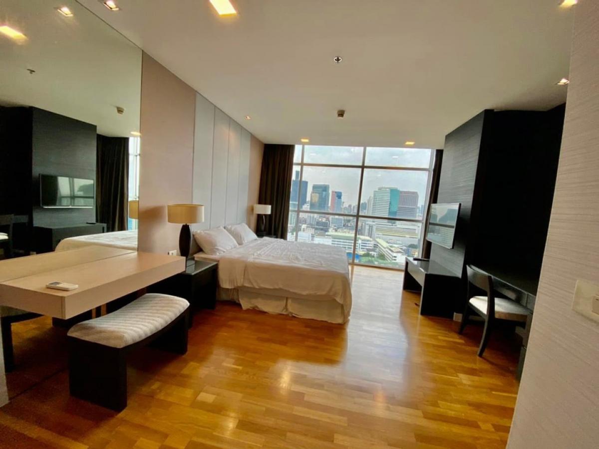 ขายคอนโดสาทร นราธิวาส : ขายคอนโด Urbana Sarthorn ขนาด 139.40 Sq.m 2 bed 2 bath เพียง 24 MB (For Rent 60,000) เท่านั้น !!!