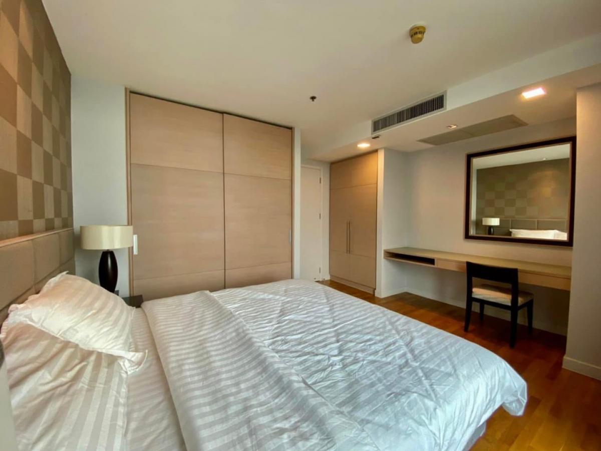 ขายคอนโดสาทร นราธิวาส : ขายคอนโด Urbana Sarthorn ขนาด 139.40 Sq.m 2 bed 2 bath เพียง 24 MB (For Rent 60,000) เท่านั้น !!!