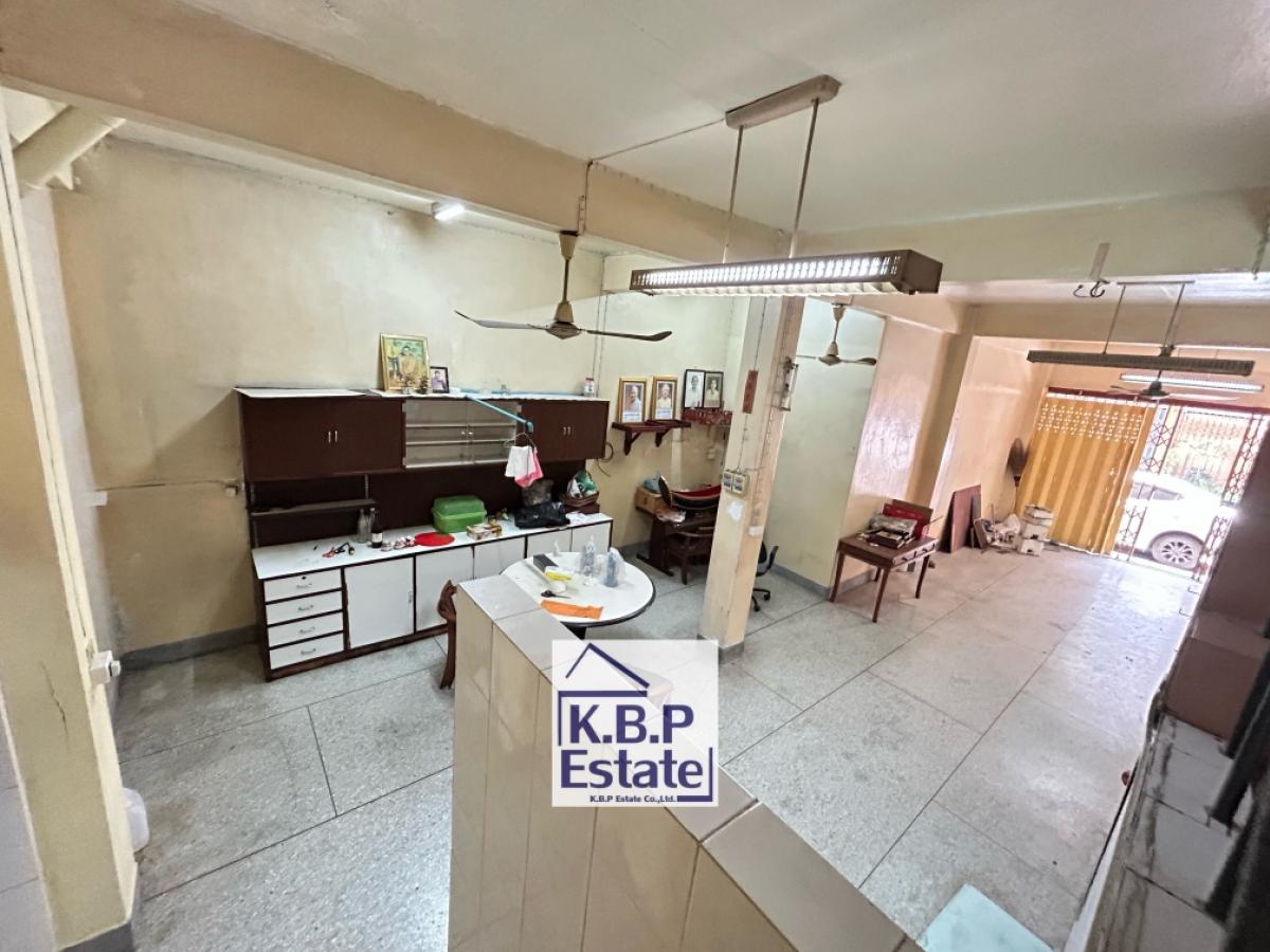 ขายทาวน์โฮมคลองเตย กล้วยน้ำไท : ขายตึกแถว ทำเลพระราม4 ใกล้สวนเพลินมาเก็ต 230เมตร