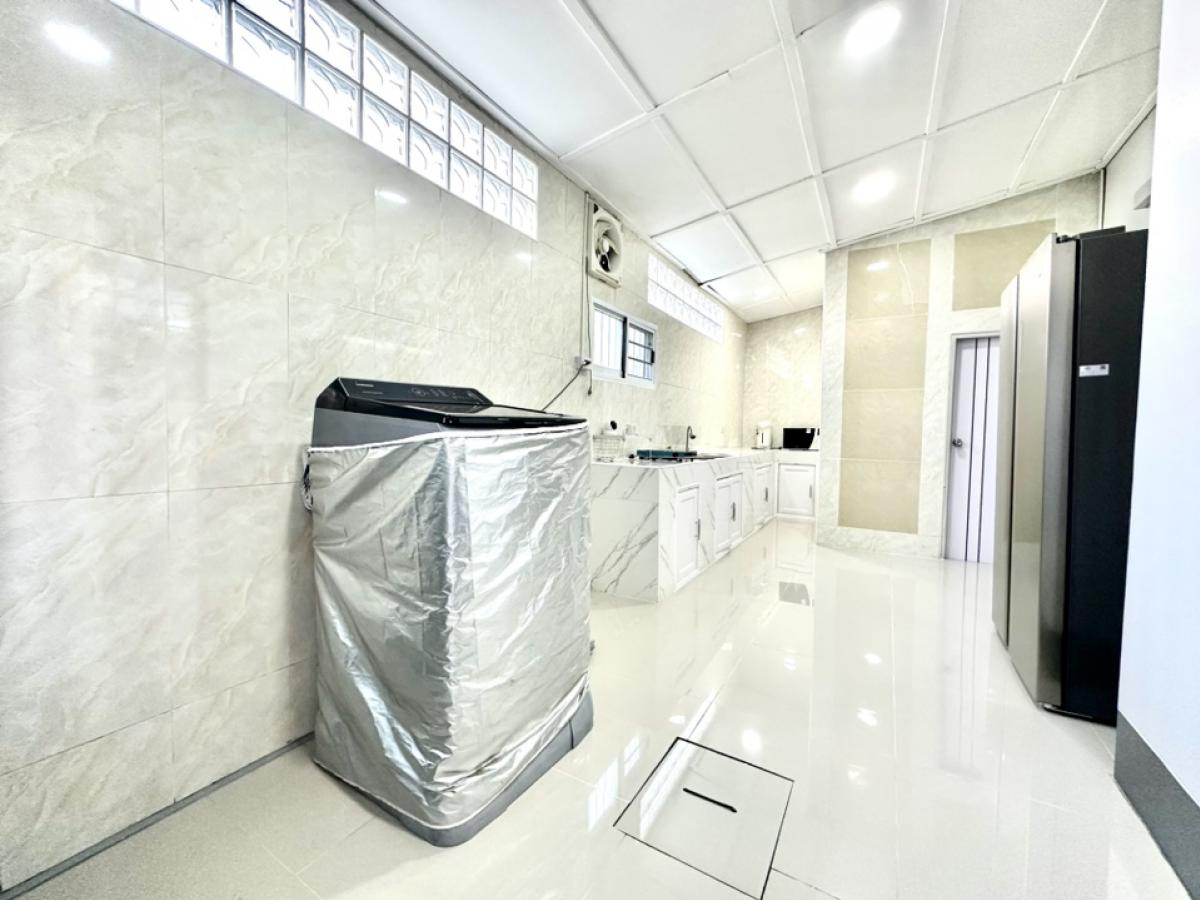 ให้เช่าบ้านลาดกระบัง สุวรรณภูมิ : Owner post - ลดราคา 28,000 บาท ต่อรองได้, รับนายหน้า, รับระยะสั้น, บ้านเดี่ยว รีโนเวทใหม่ทั้งหลัง ใกล้สนามบินสุวรรณภูมิ เส้นถนนต่อจากกรุงเทพกรีฑา