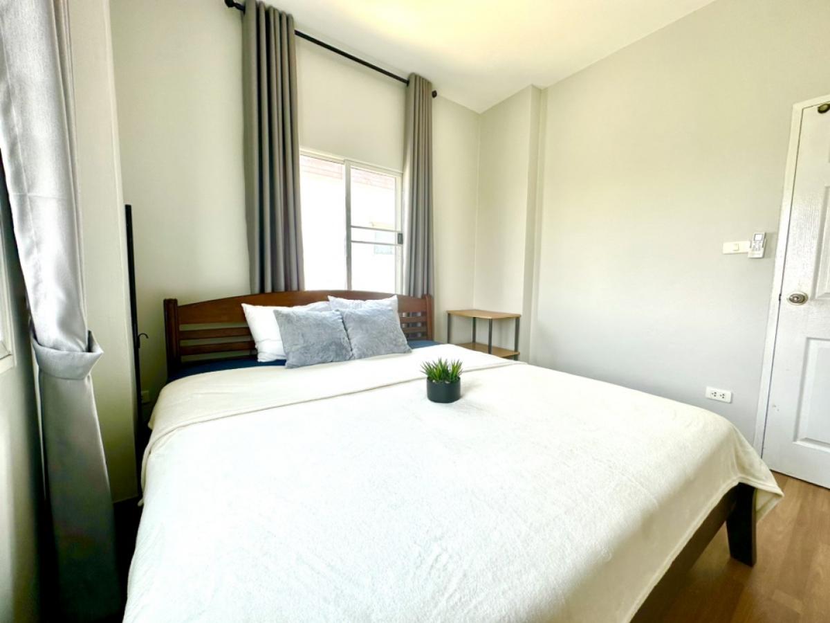 ให้เช่าบ้านลาดกระบัง สุวรรณภูมิ : Owner post - ลดราคา 28,000 บาท ต่อรองได้, รับนายหน้า, รับระยะสั้น, บ้านเดี่ยว รีโนเวทใหม่ทั้งหลัง ใกล้สนามบินสุวรรณภูมิ เส้นถนนต่อจากกรุงเทพกรีฑา