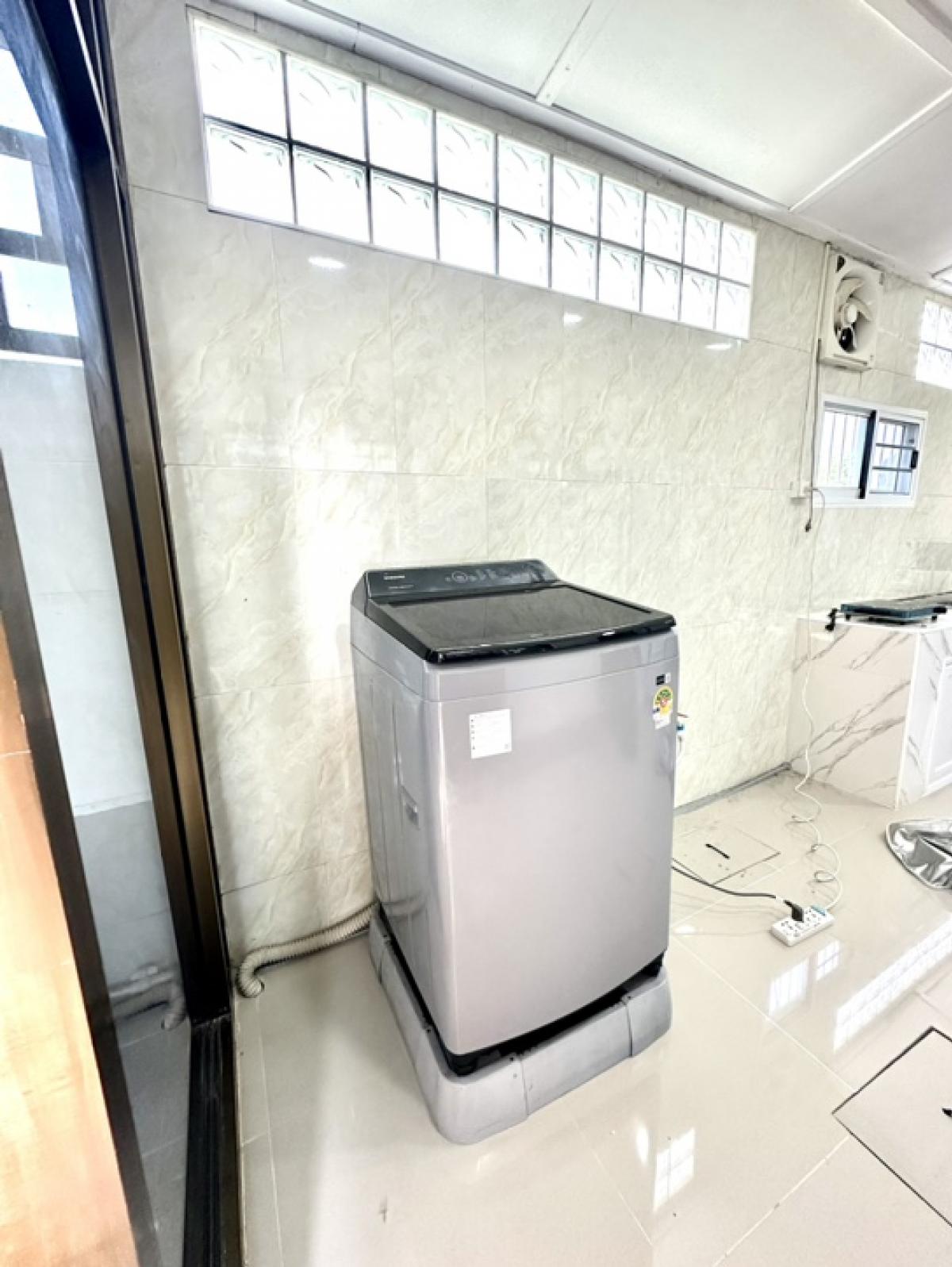 ให้เช่าบ้านลาดกระบัง สุวรรณภูมิ : Owner post - ลดราคา 28,000 บาท ต่อรองได้, รับนายหน้า, รับระยะสั้น, บ้านเดี่ยว รีโนเวทใหม่ทั้งหลัง ใกล้สนามบินสุวรรณภูมิ เส้นถนนต่อจากกรุงเทพกรีฑา