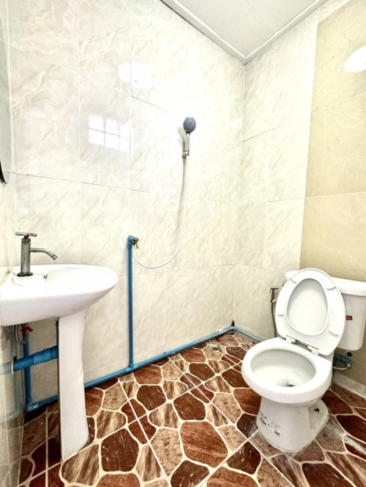 ให้เช่าบ้านลาดกระบัง สุวรรณภูมิ : Owner post - ลดราคา 28,000 บาท ต่อรองได้, รับนายหน้า, รับระยะสั้น, บ้านเดี่ยว รีโนเวทใหม่ทั้งหลัง ใกล้สนามบินสุวรรณภูมิ เส้นถนนต่อจากกรุงเทพกรีฑา