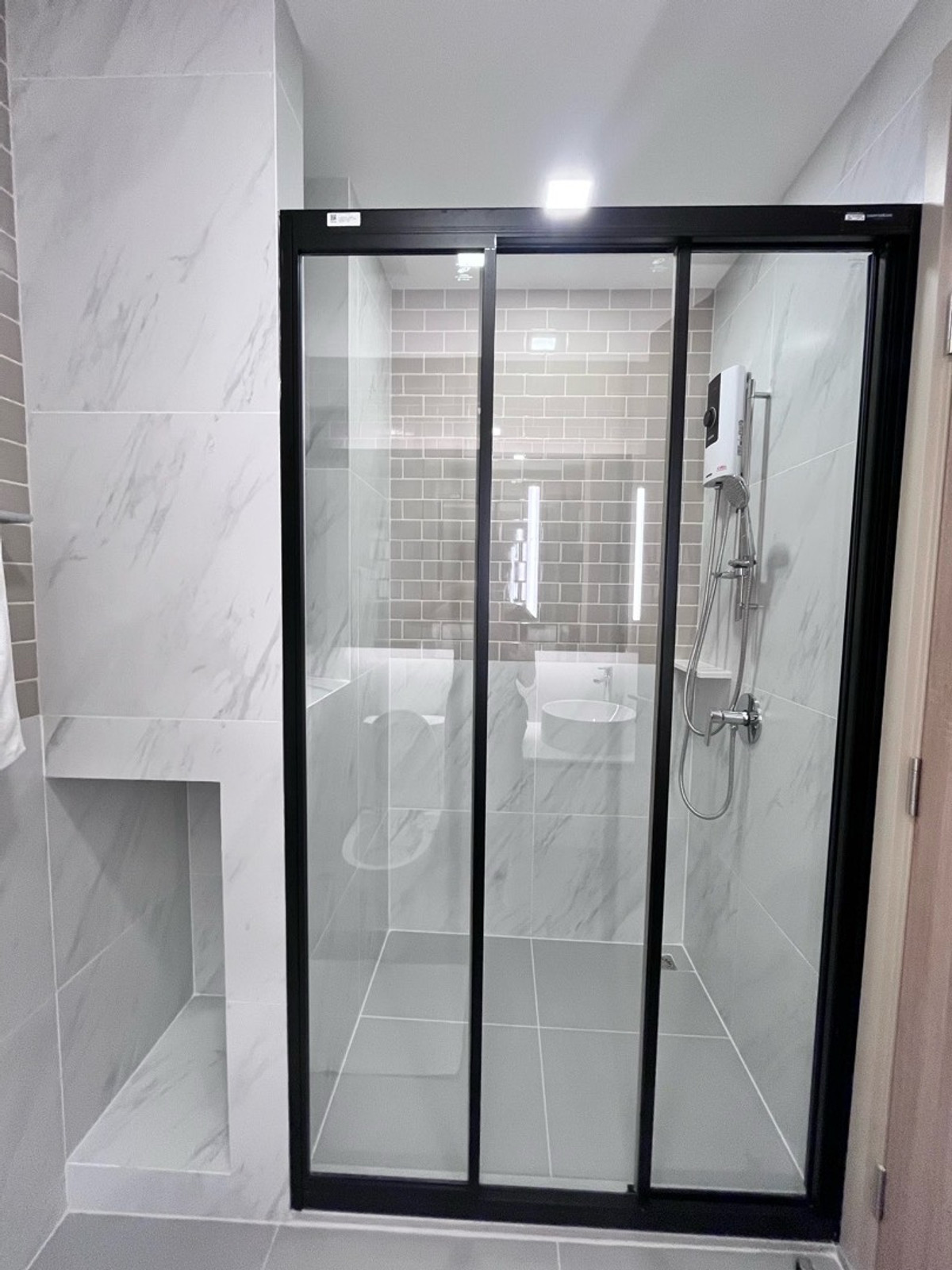 For RentCondoRatchathewi,Phayathai : 📍XTPHAYATAI 1 Broken 1, never have a residence ** large room, special price, have many rooms available 📍