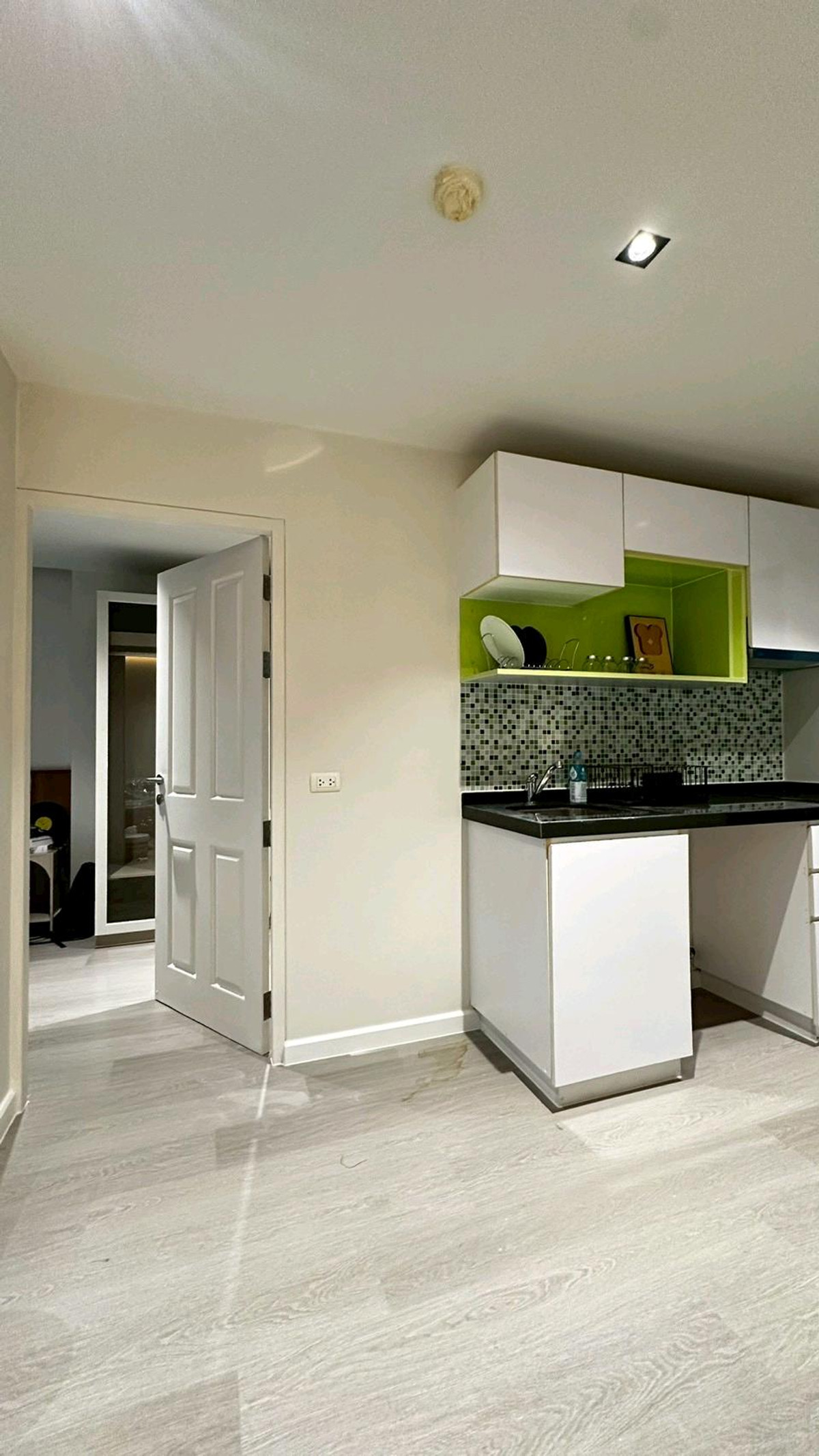 For SaleCondoKasetsart, Ratchayothin : Condo near BTS Sanamnikom Phahon Yothin 32 Pordeespace