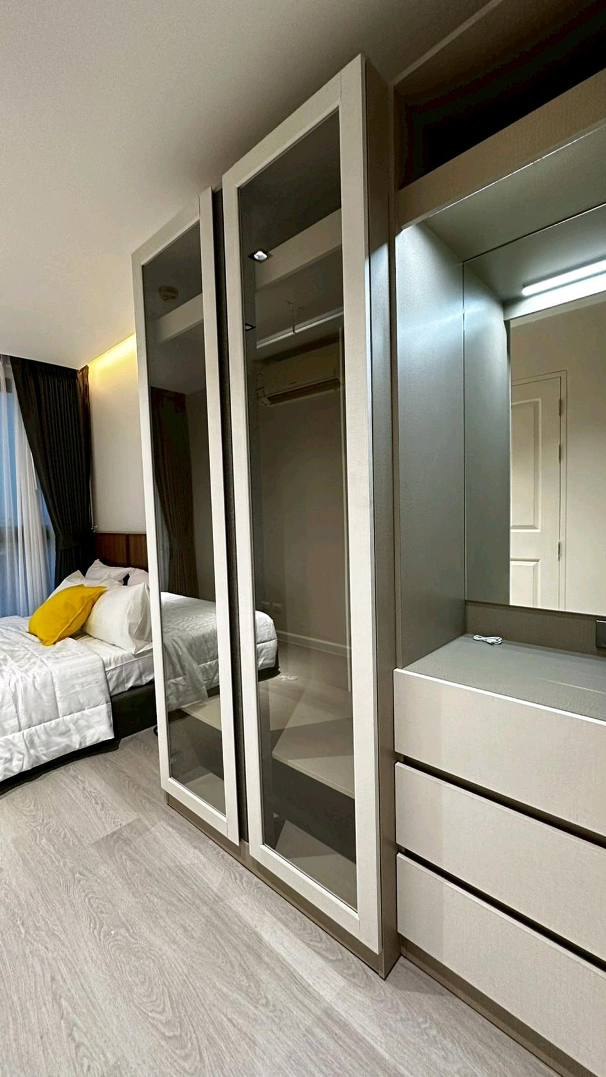 For SaleCondoKasetsart, Ratchayothin : Condo near BTS Sanamnikom Phahon Yothin 32 Pordeespace