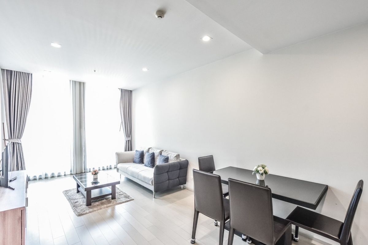 For RentCondoWitthayu, Chidlom, Langsuan, Ploenchit : ✨Noble Pleonchit✨ Luxury 1B 1B size 58, City view,Fully furnished, Very good conditioned Rent 45,000 THB/month‼️ (Fern 081-5965196)