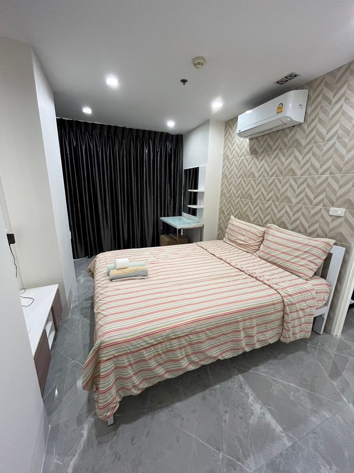 ให้เช่าคอนโดพระราม 9 เพชรบุรีตัดใหม่ RCA : ✅ปล่อยเช่า Condo Casa-อโศก-ดินแดง ✅ ใกล้ MRT พระราม 9 เพียง 20,000 บาท/เดือน ขนาด 2 นอน 1 ห้องน้ำ ชั้น 15 ห้องสวย พร้อมอยู่ *0659174222*