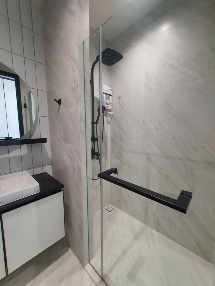 For RentCondoWongwianyai, Charoennakor : For Rent Chapter Charoennakon River Side Unit 1403/493 (Available 4/2/69)